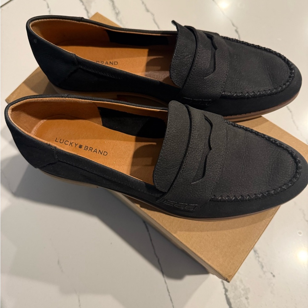 Lucky Brand Black Loafers Sleek Slip-Ons women’s 10 Eryka